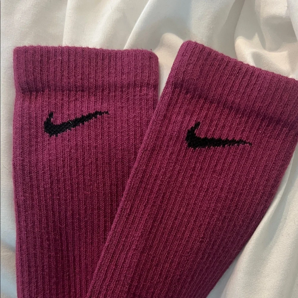 3 pairs Nike Athletic Crew Socks - Picture 7 of 7